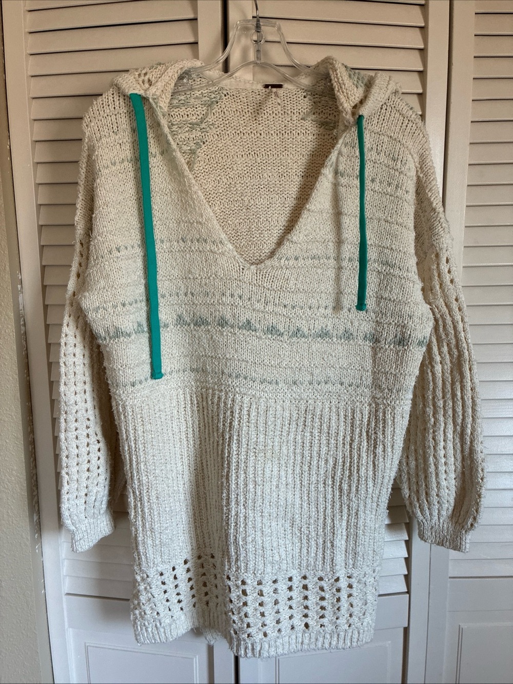 Free People-Oversized Knit Sweater Hoodie Cream  “the one that I want” Size XS-S